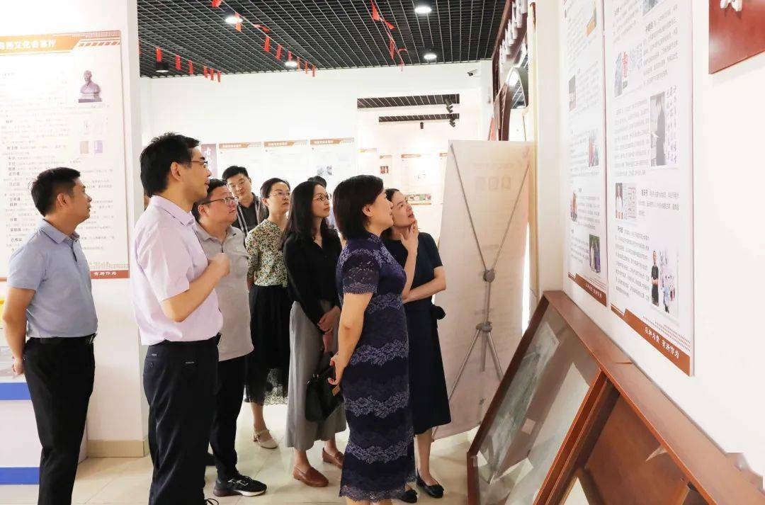 太仓市委常委,统战部部长施燕萍一行莅临青创园参观考察