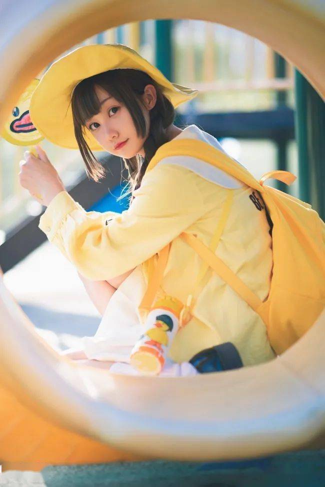 元气满满和平精英小黄鸭少女