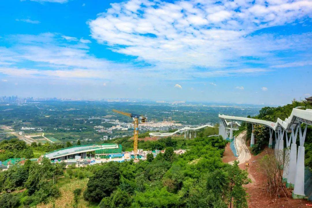 成都也有"高空栈道"了!_龙泉山