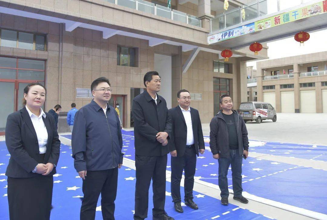 区人大常委会党组书记主任张生铭一行莅临春光市场新天地检查指导工作