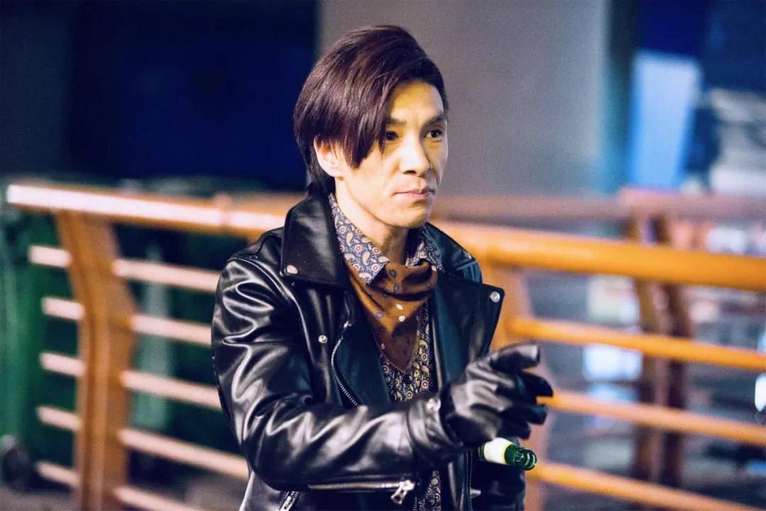 《麻辣兄弟之疯狂一夜|兄弟们,请把"真牛逼"打在公屏上!