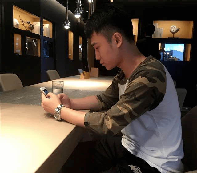 160亿喜茶创始人成最有钱90后帅气又多金的他到底有多拼