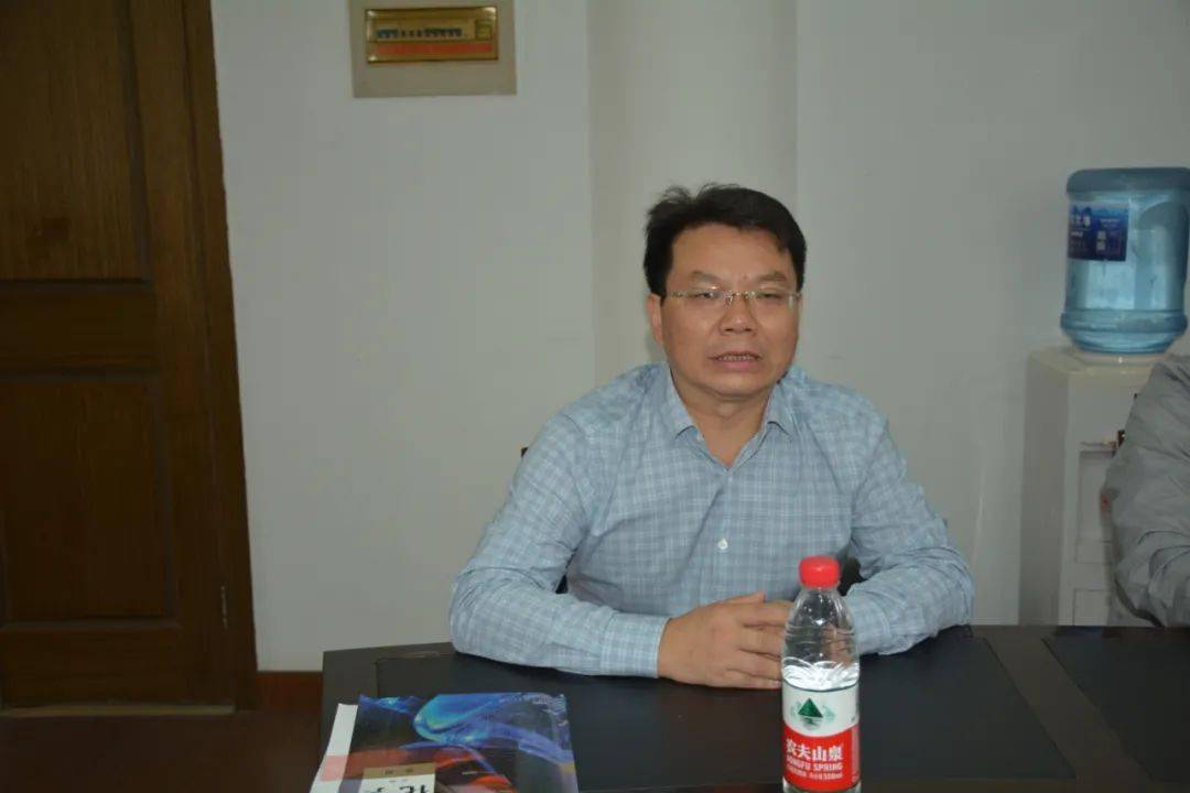 【校园新闻】走进校园 直面交流 ——高一年级组织家长开放日活动