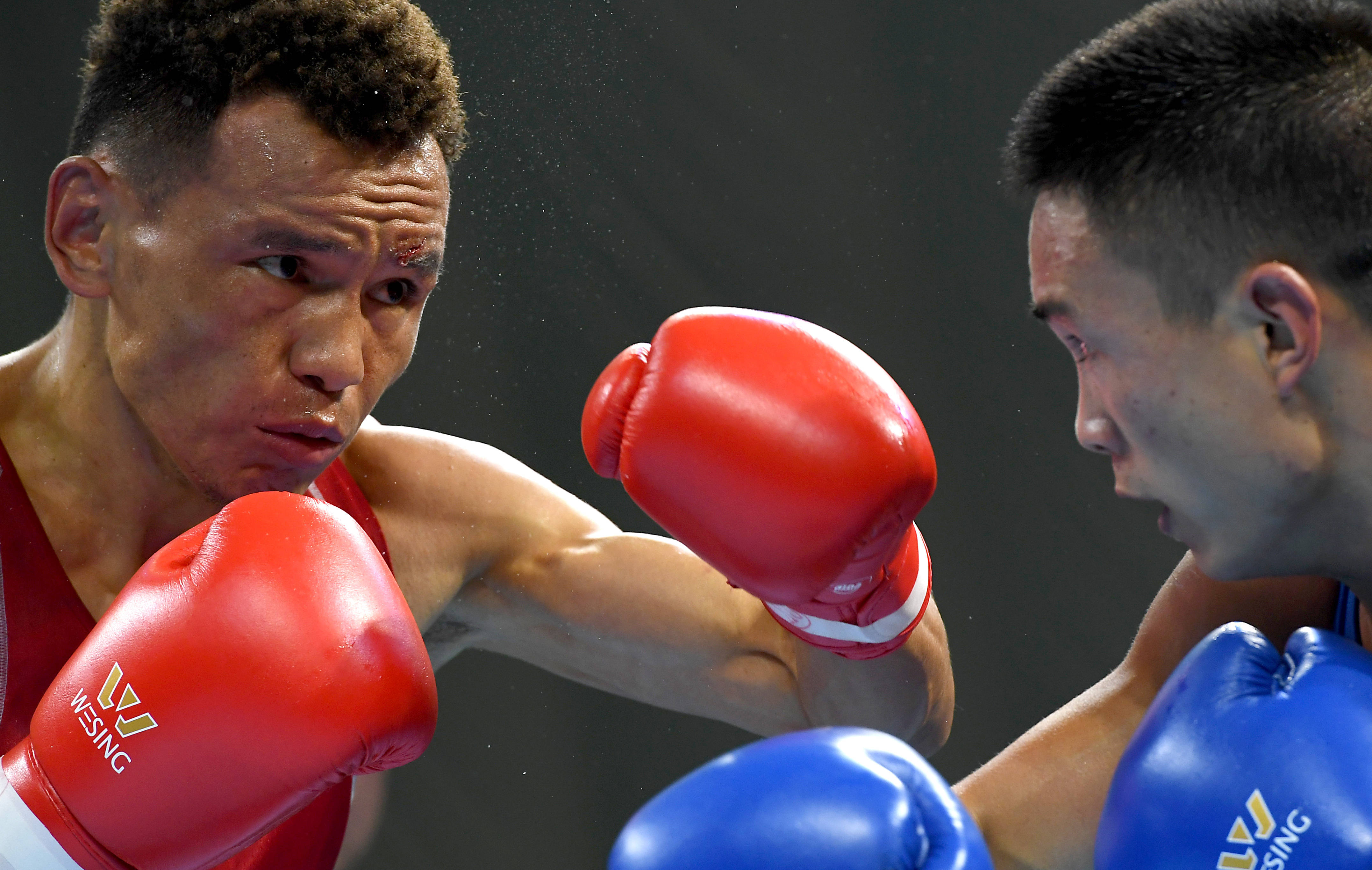 拳击全国男子锦标赛山俊夺得63公斤级冠军