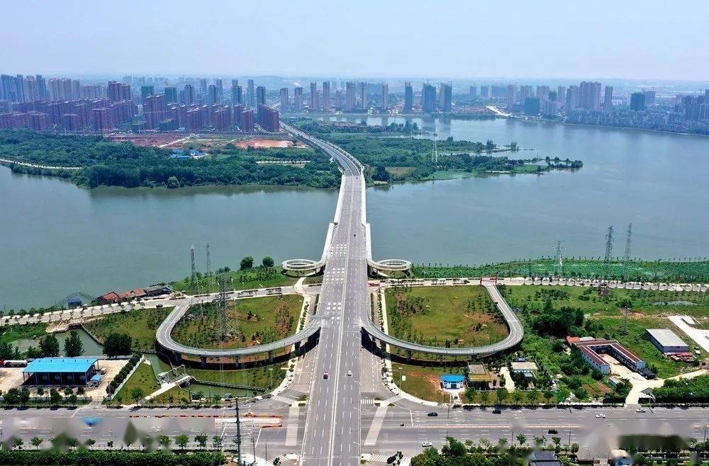 阳逻柴泊湖大桥新洲区首座口袋公园被命名:龙博游园目前已建成开放