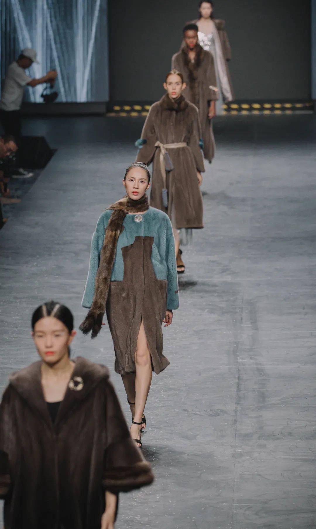 推荐】梦艺皮草——2020中国(余姚)国际裘皮时装博览会推荐展商_服装