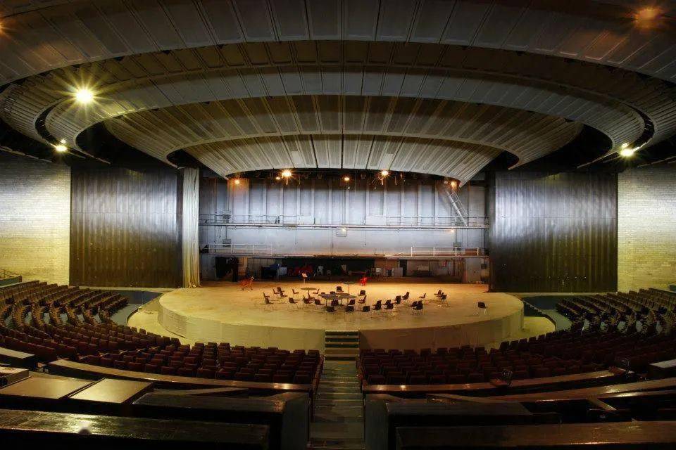 影片中发生在基辅乌克兰国家歌剧院的开场戏实际上是在爱沙尼亚塔林的