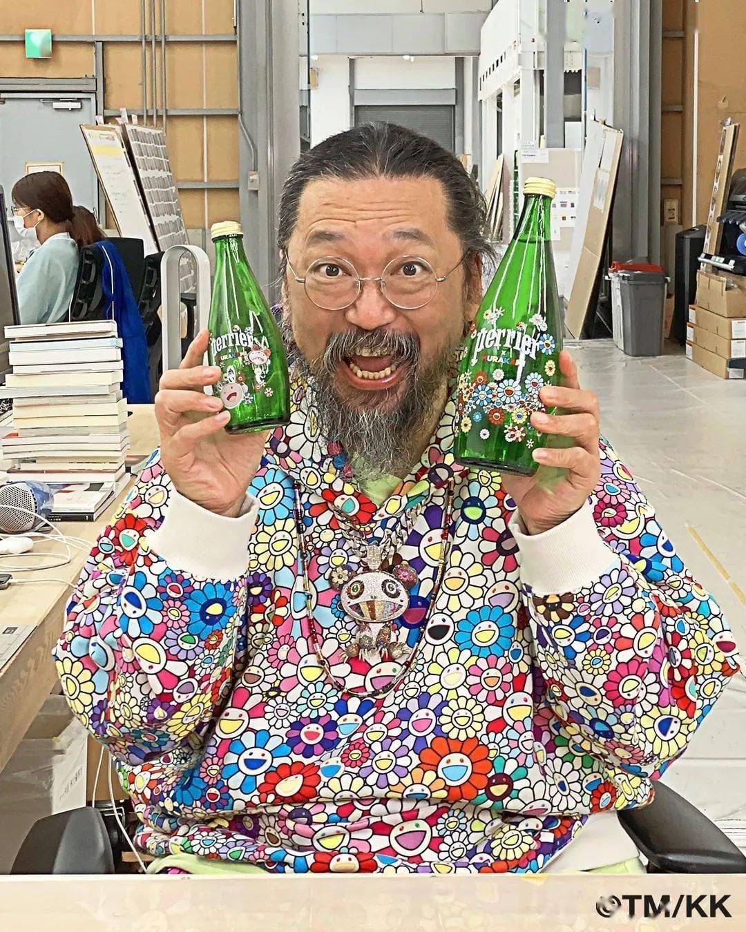 perrierx村上隆联名款气泡水即将开卖现在喝瓶水都要抢了