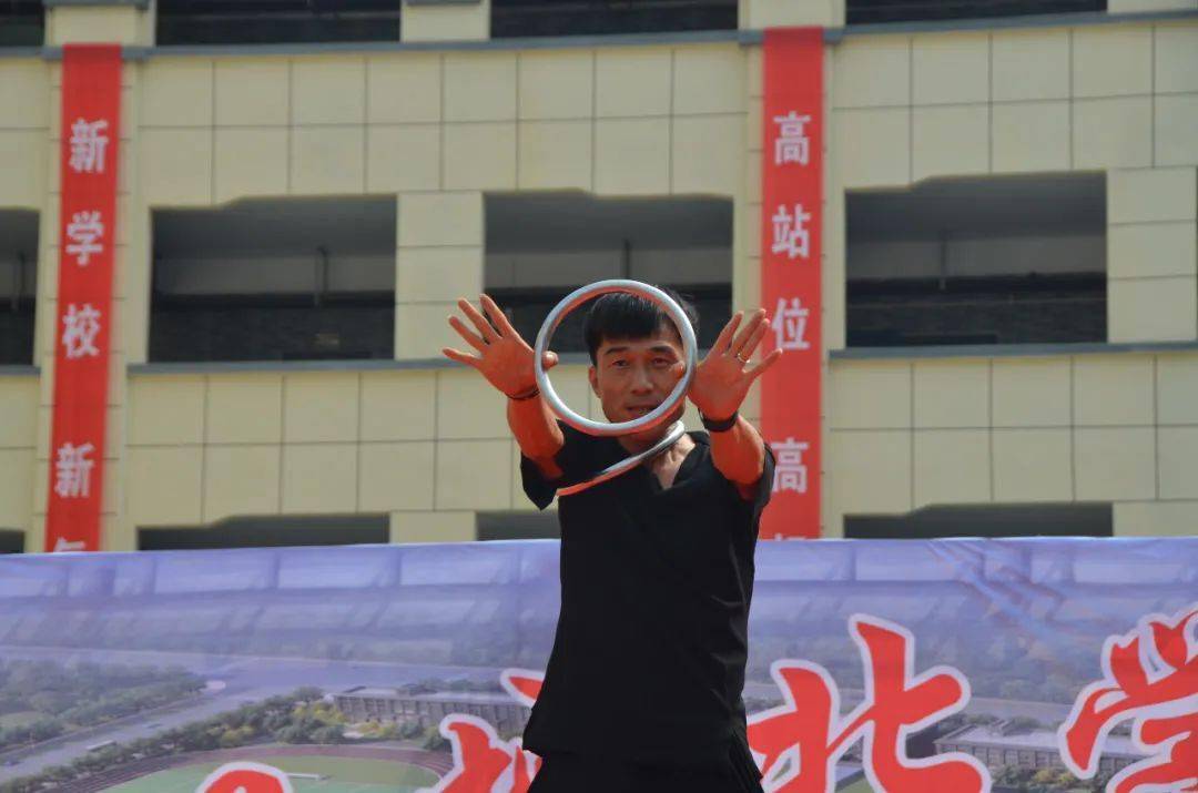 你好新同学延津县城北学校新校区高中部举行开学典礼