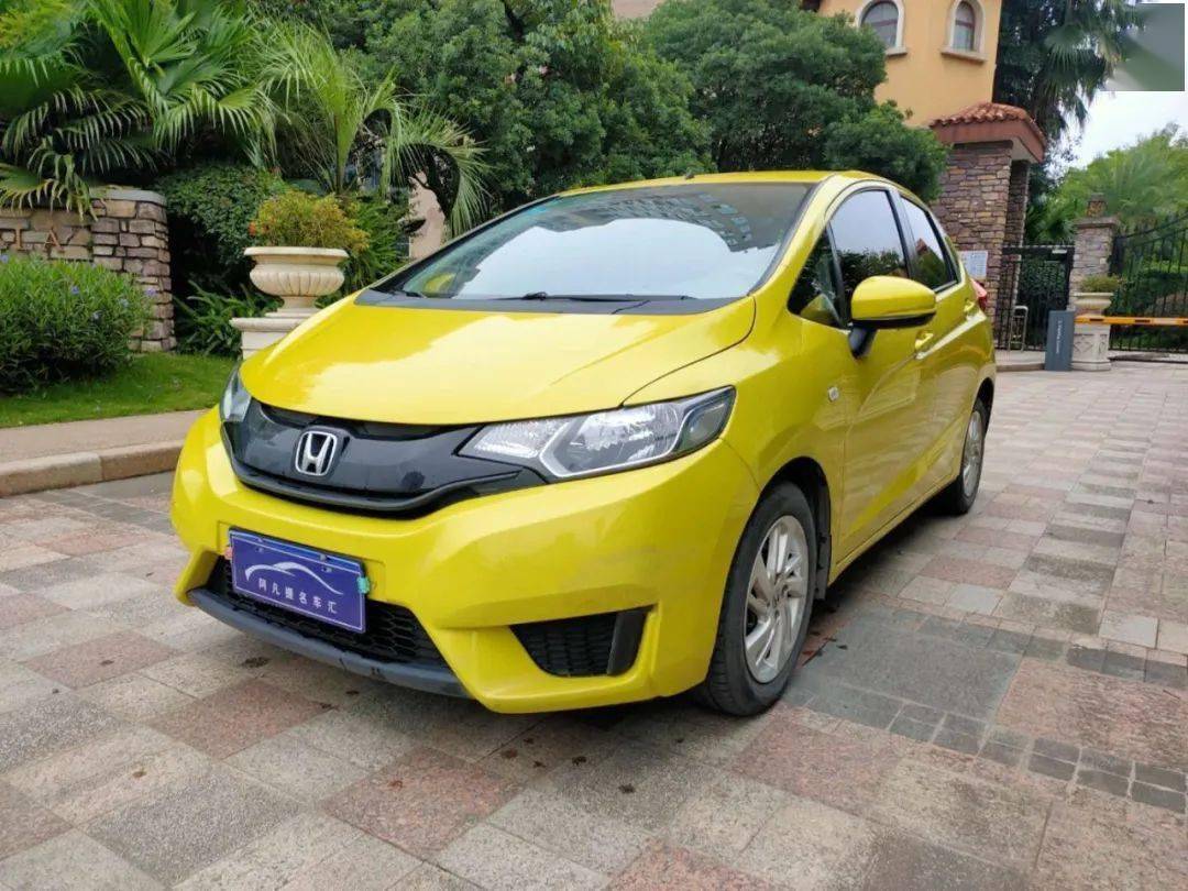 精品车源月供12882015年本田飞度舒适版到店