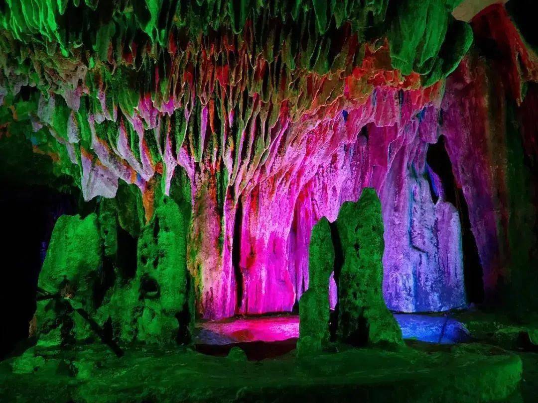 步步皆奇观处处皆异景探秘玉林这一地球心脏的震撼景观