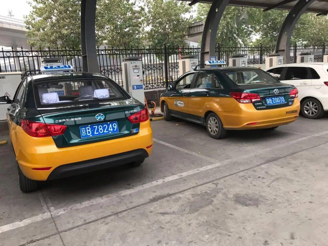 打车笔记以外的故事:机场充电站见闻_出租汽车