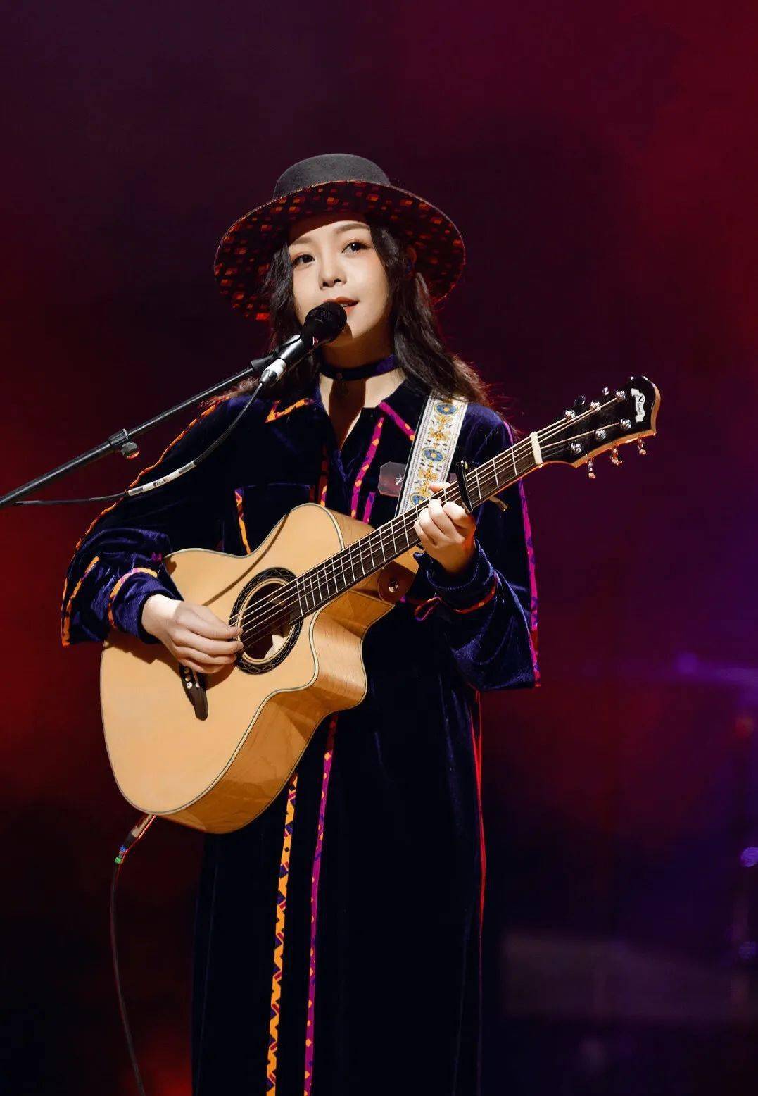 我们的乐队一曲惊艳的小姐姐现场到底有多绝