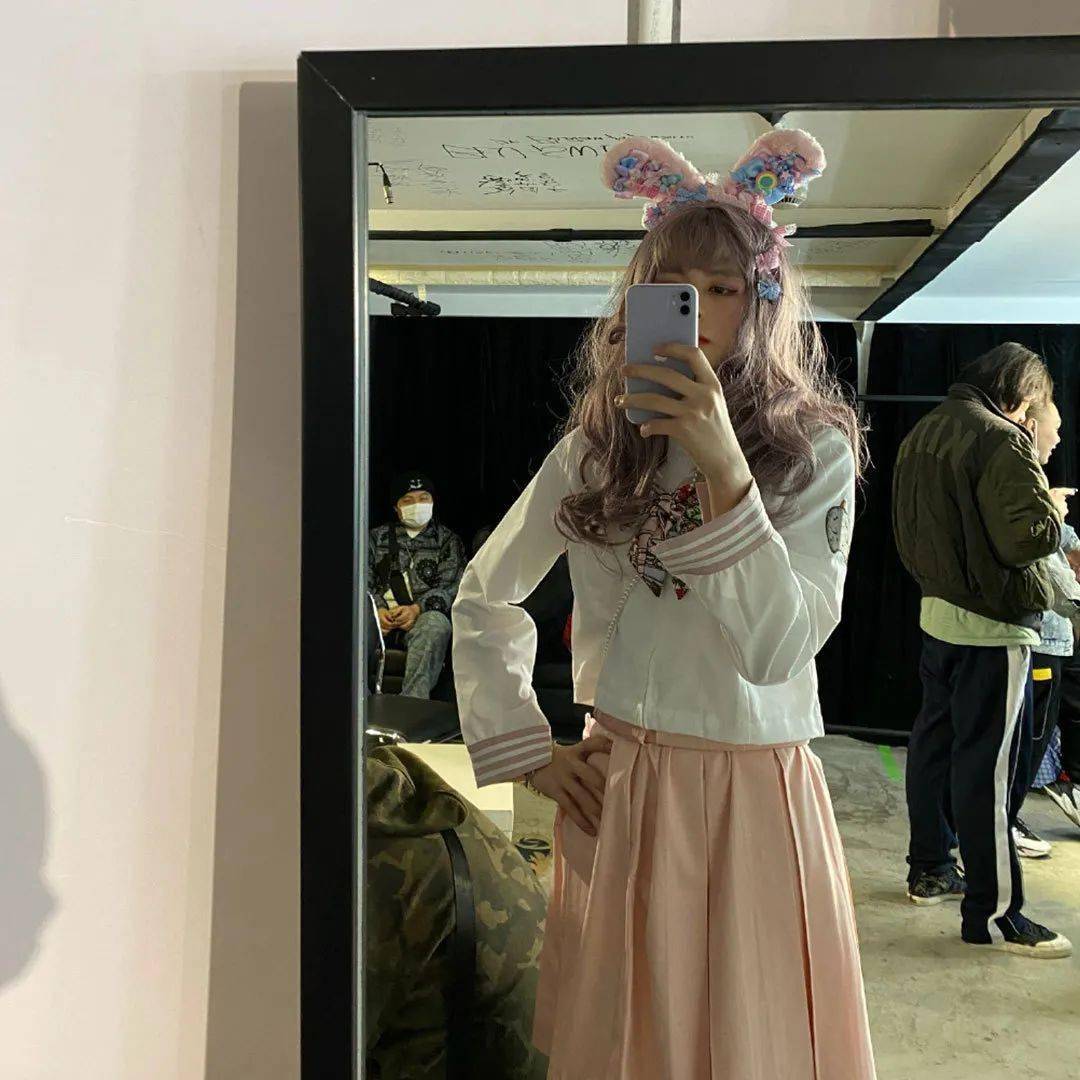 小精灵:女装大佬