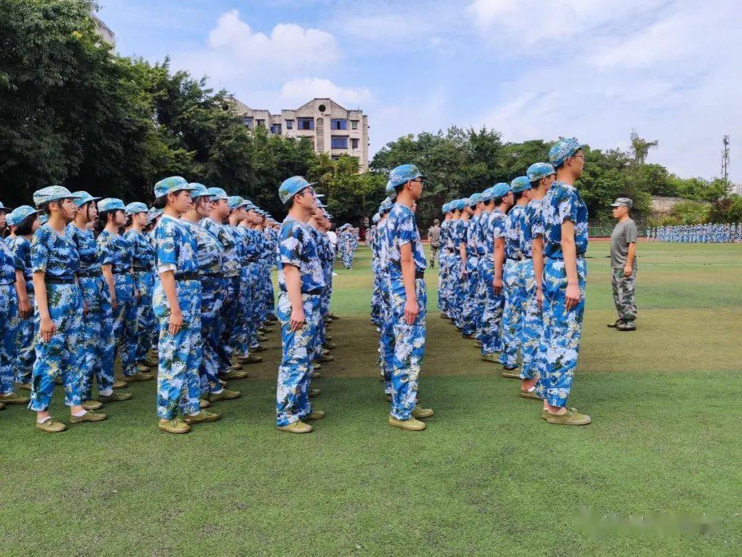 苦心志,勞筋骨;增才能,擔大任-昌南中學高2023級軍訓開訓啦