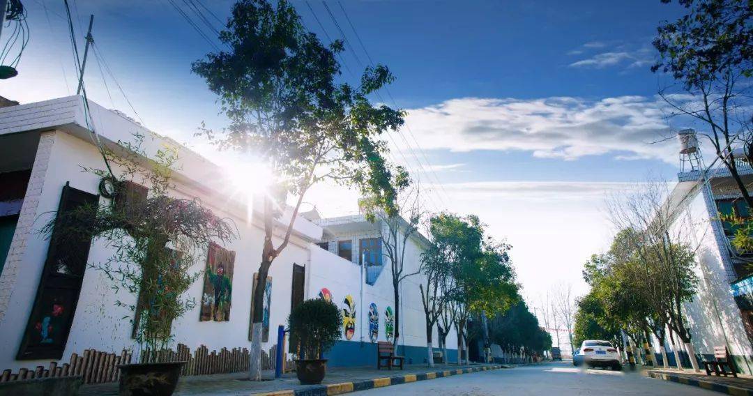 一笔一画绘蓝图一砖一瓦成妙景滦镇街道花园乡村建设成效斐然