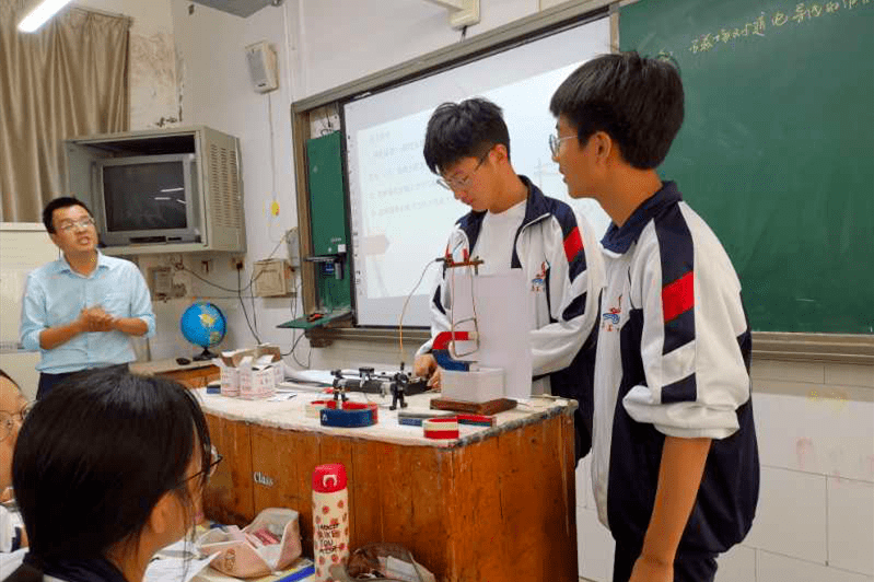 热点 | 邗江区高二物理研训活动在蒋王中学举行