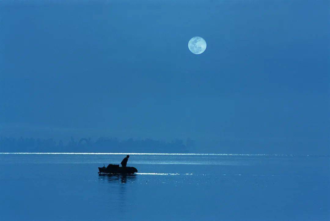 秋风起夜微凉赏邛泸夜色盼月盈人归