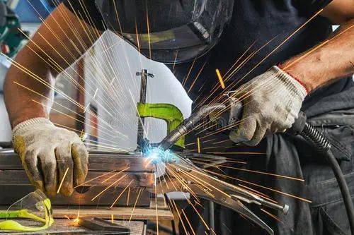 强焊出击湛江环保公司开展供应商焊接技能比武