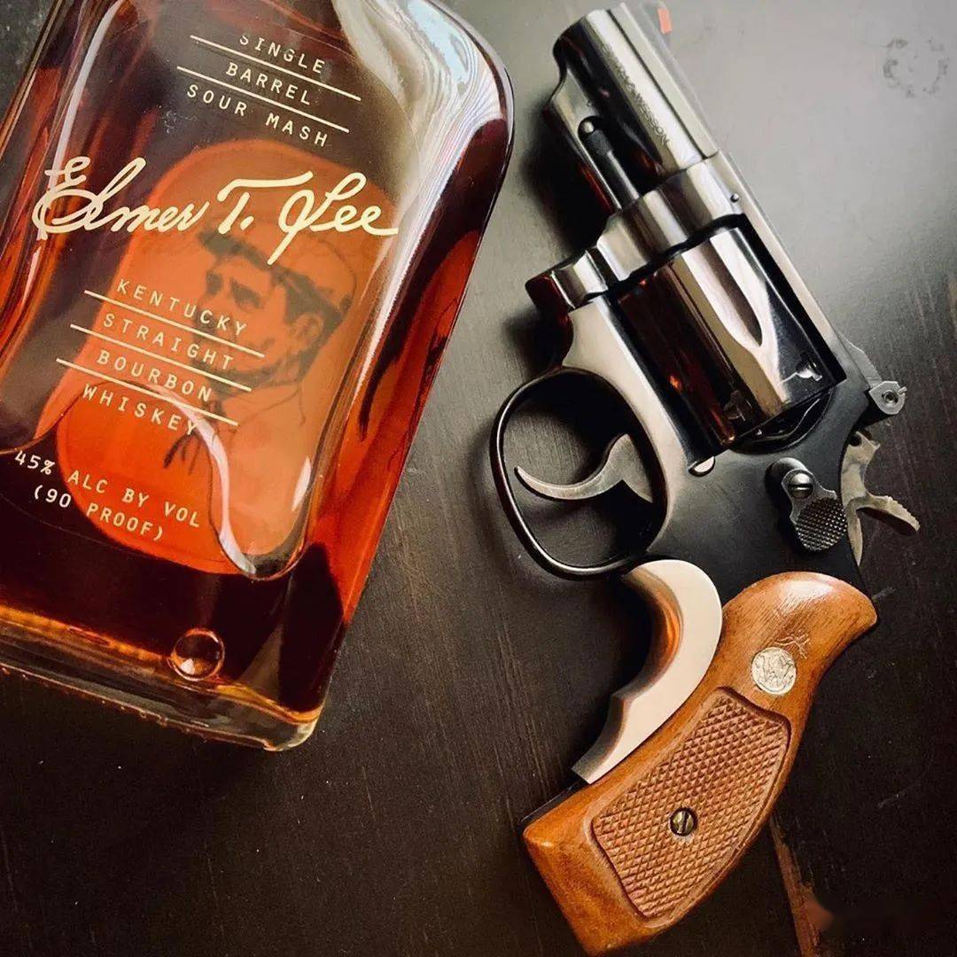 老牌大厂史密斯维森家出的手枪美图欣赏