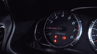 大唛哥首先会检测发动机怠速状态