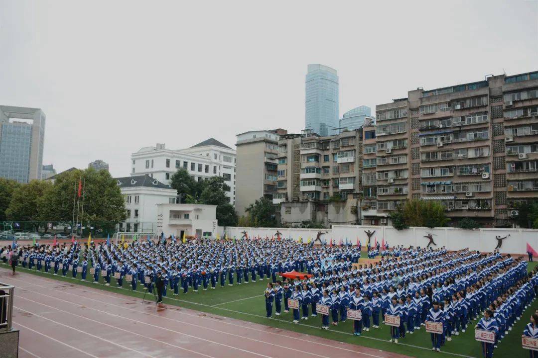 贵阳市第六中学图片
