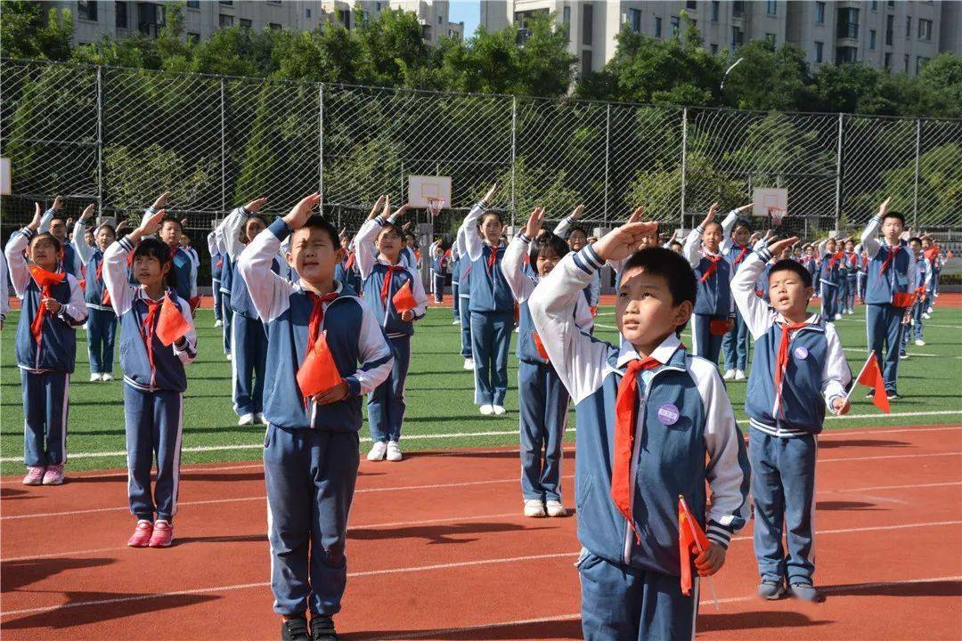 【向国旗敬礼 做时代新人】大连64万中小学生忠诚告白伟大祖国!