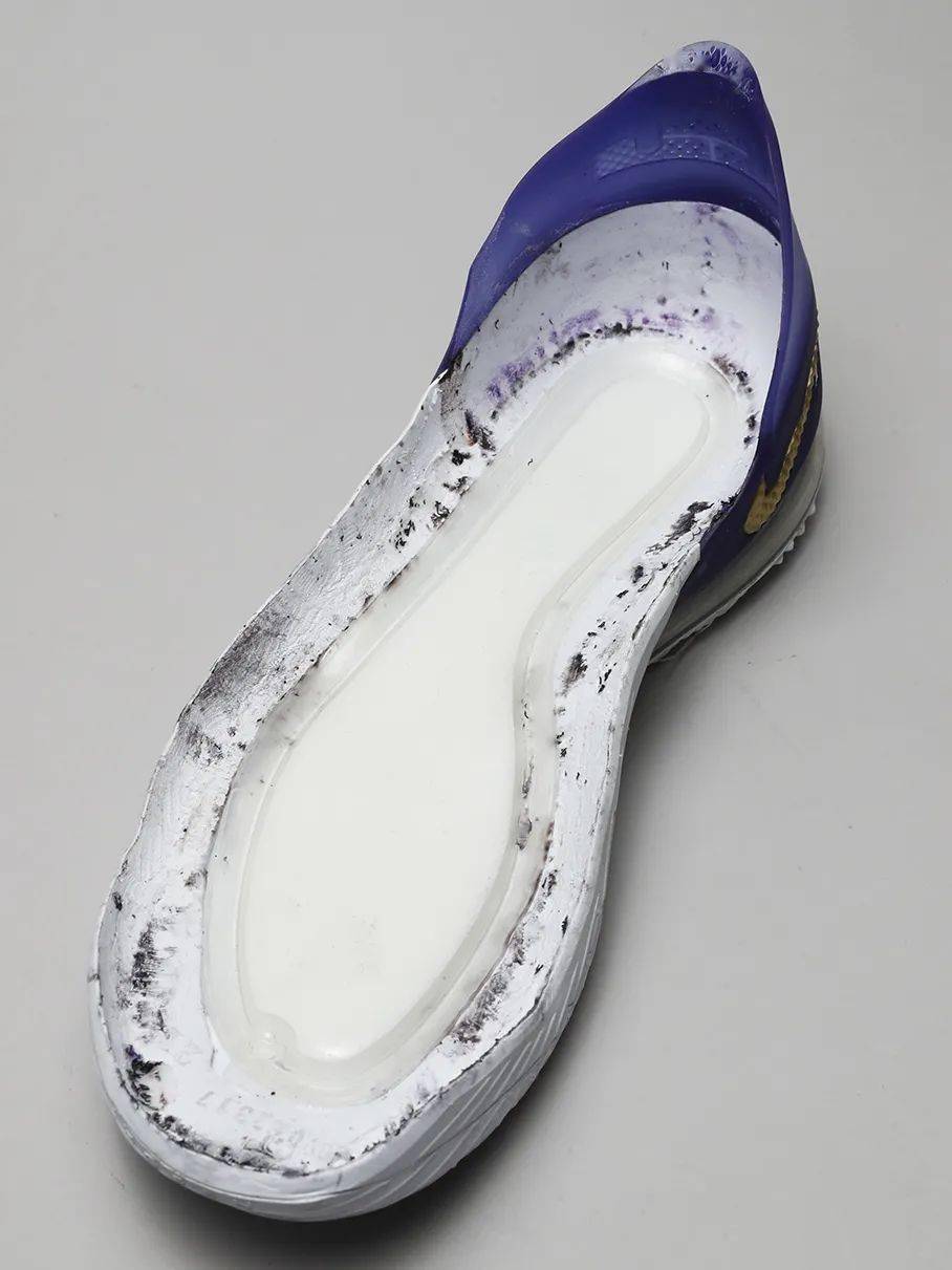 硬核拆解詹姆斯18代实战篮球鞋