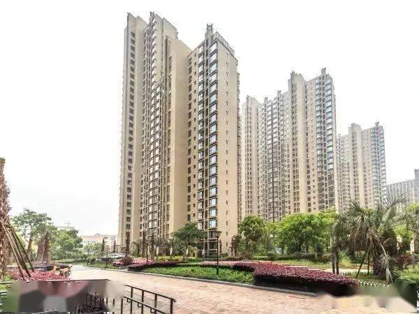 上海滩大宁城 罕见低总价 4房大平层 地铁1号线直达 小区品质优越