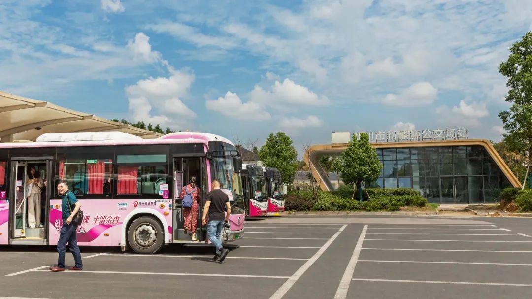 双节同庆湖州公交积极做好节日运营保障工作