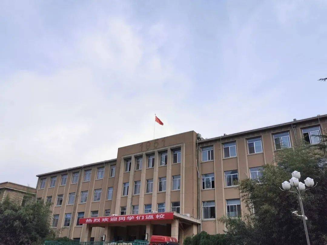 省烟台市莱阳市城厢街道文化路11号青岛农业大学海都学院学校快递地址