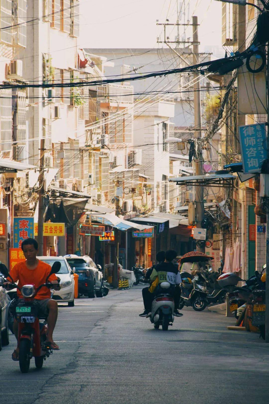 双龙潭生态运动景区-灌口古镇-后溪镇城内村 双龙潭生态运动景区 依山