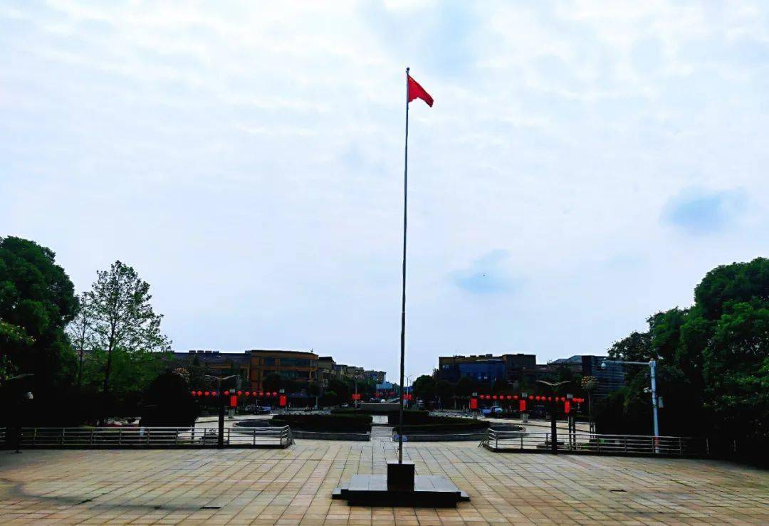 德清被这抹红点亮!_五星红旗