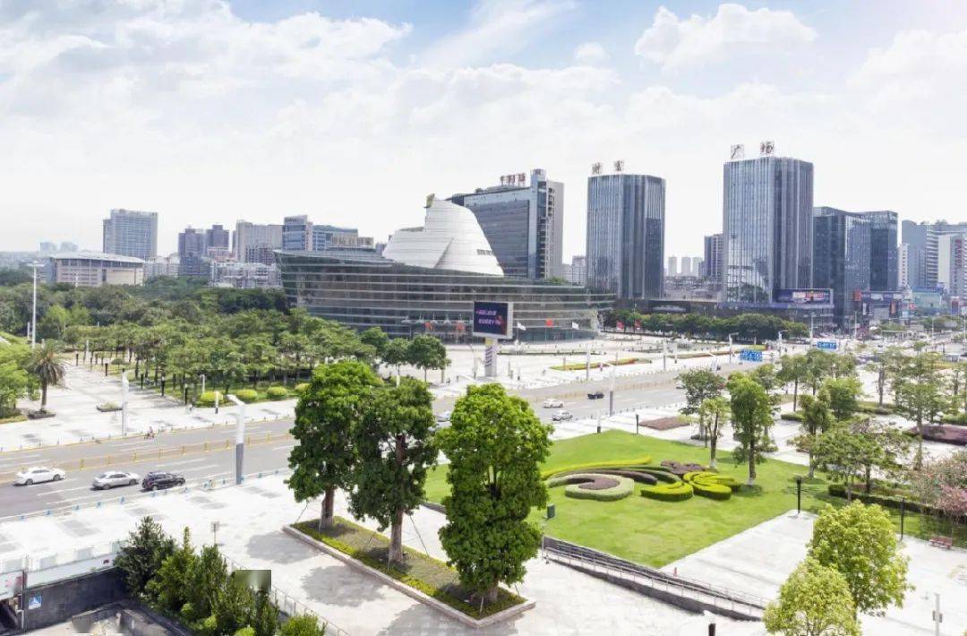 昨晚河池白马街出现的这一幕引爆全城