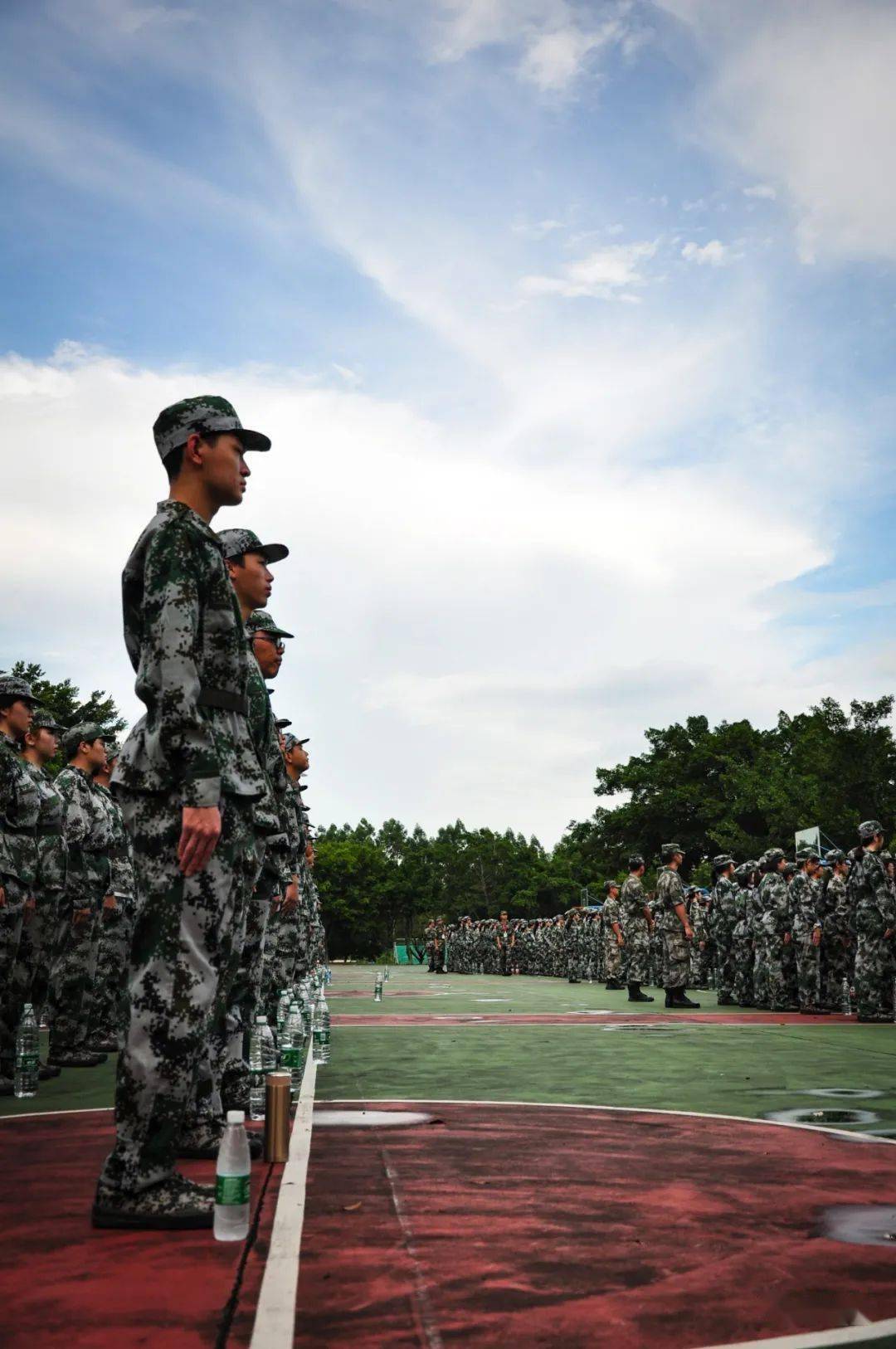 航拍視角開啟2020華商新生軍訓視頻超燃首映