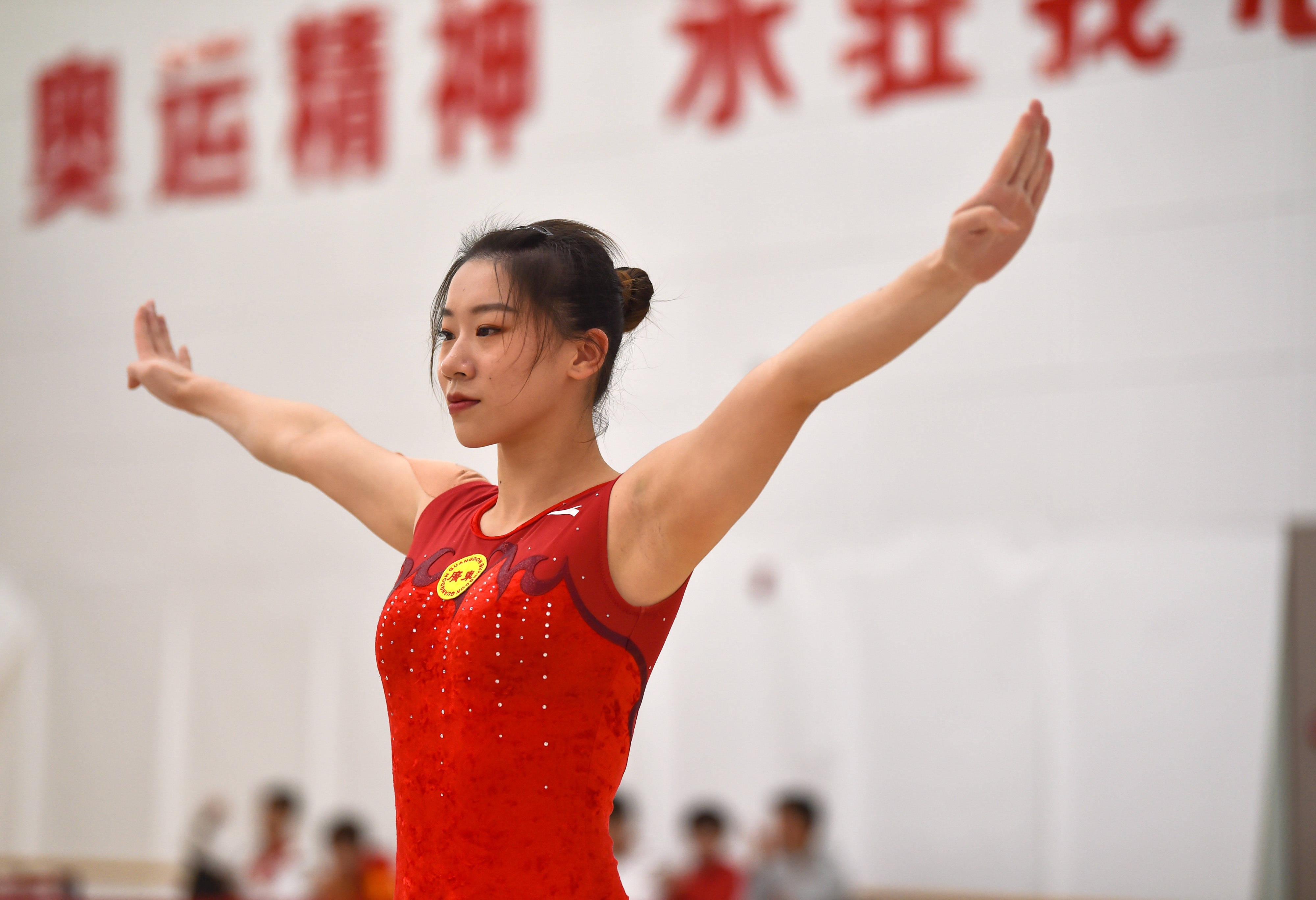 中国蹦床女运动员图片