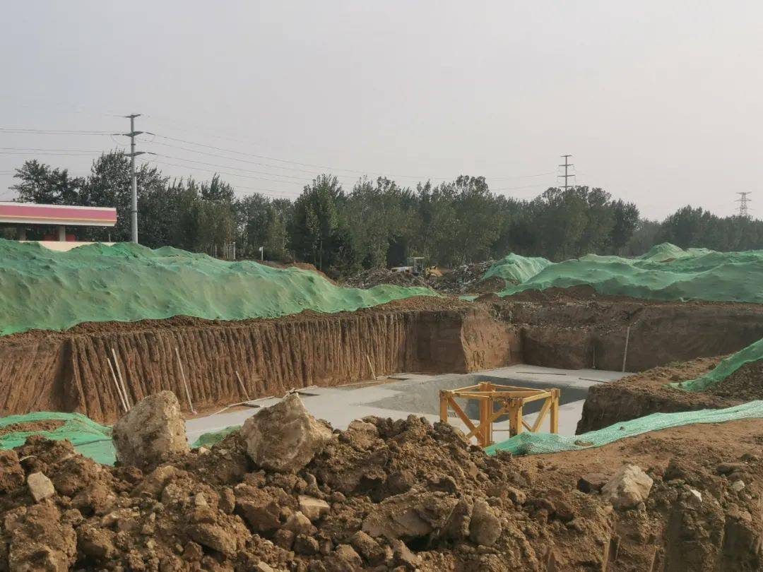 翰 林 华 邸翰林华邸位于原新嘉街道小庄子村,南起明德街,北至黃县