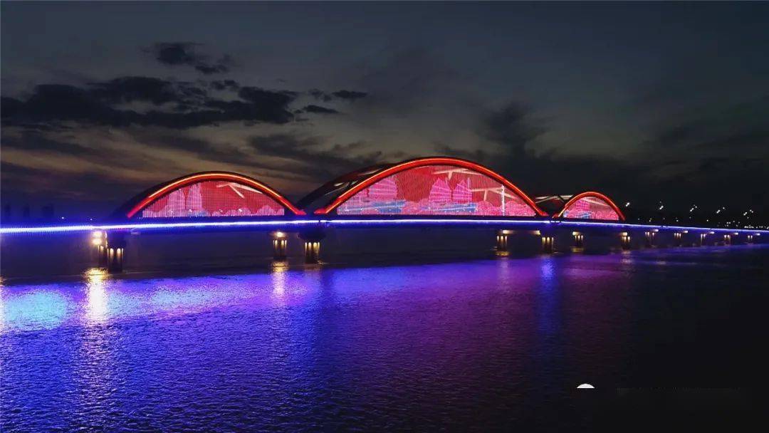 喜迎中秋 10月1日晚,牟平区 "歌唱祖国,喜迎中秋"暨养马岛跨海大桥