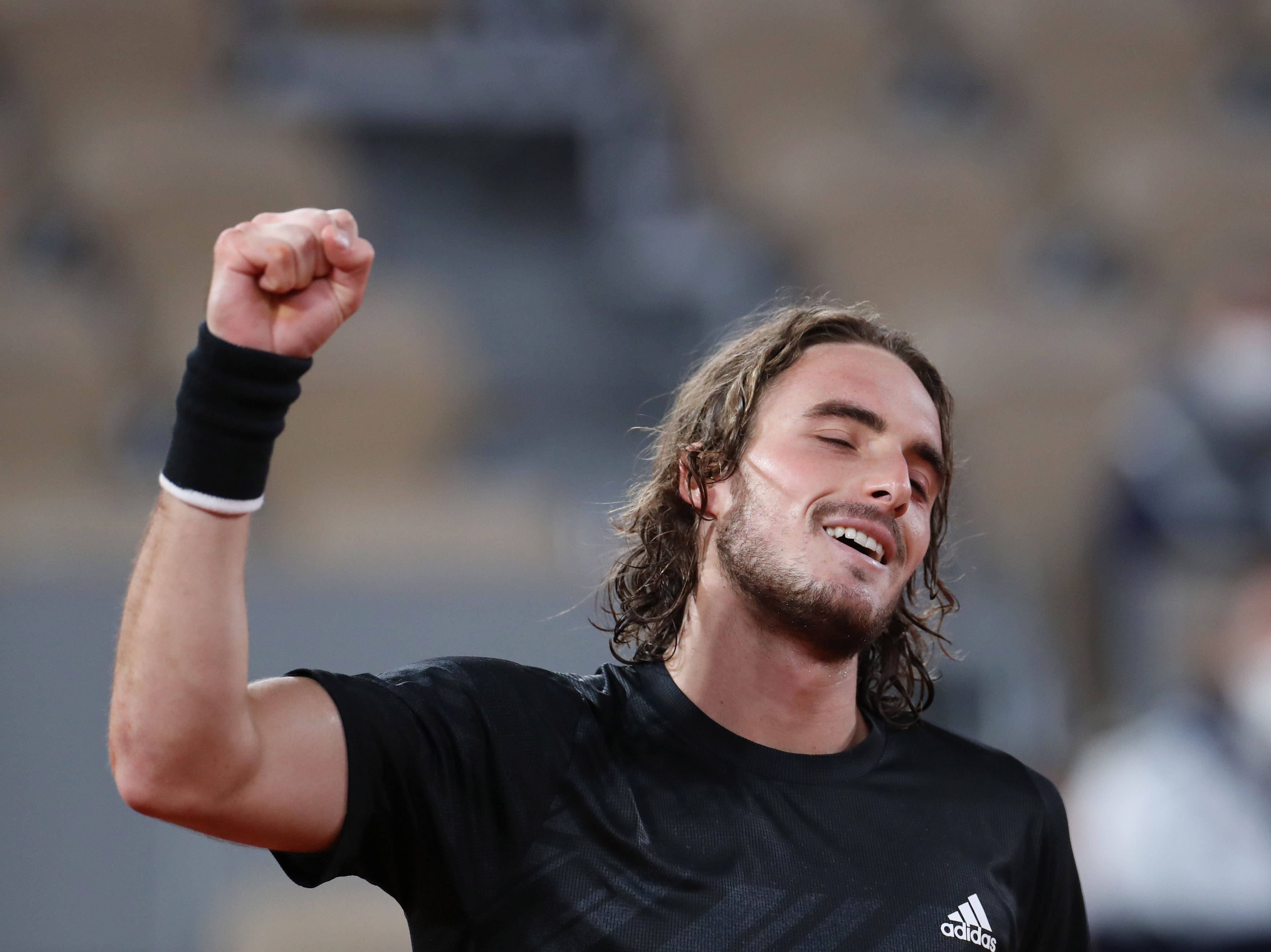 网球法网西西帕斯晋级八强