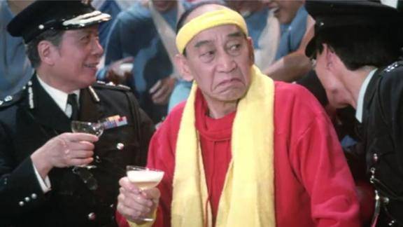 最佳拍档4关德兴和石坚是老冤家冰球比赛互相嘲讽场面搞笑