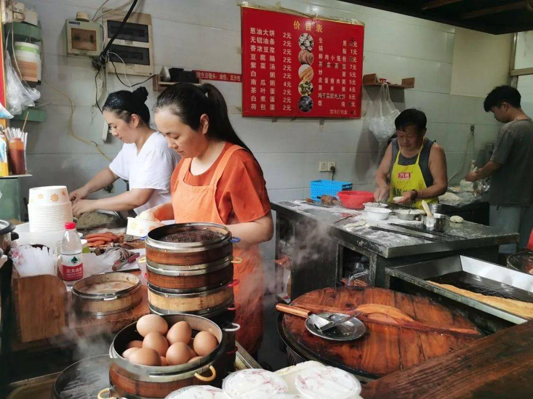 這間不起眼的早餐店是街坊們20年無法割捨的老味道