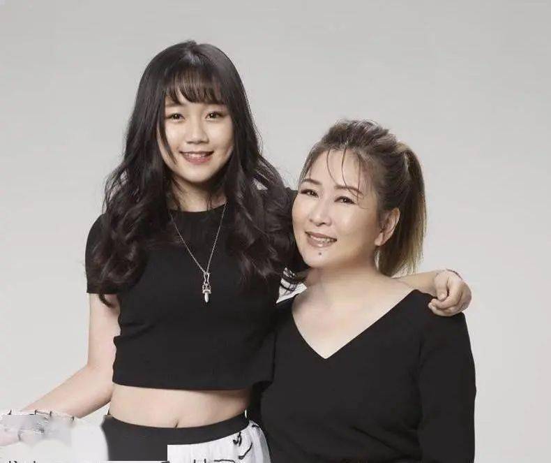 台湾歌后为怀孕打排卵针,50岁渴望为38岁丈夫传宗接代_张秀卿