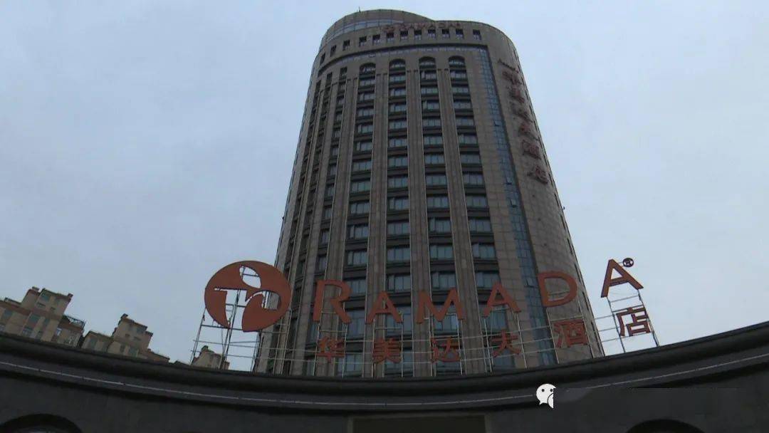 昨天,记者在华美达大酒店了解到,"十一"黄金周期间,婚宴集中,酒店天天