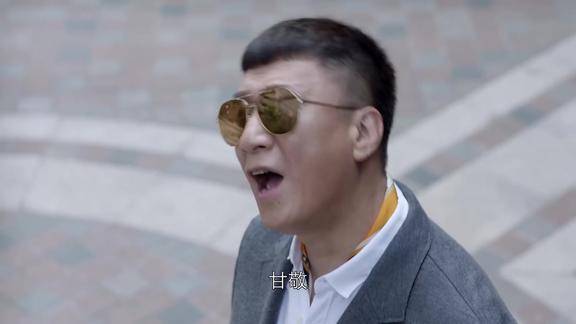 好先生陆远穿着主厨的衣服一洗之前颓废的状态