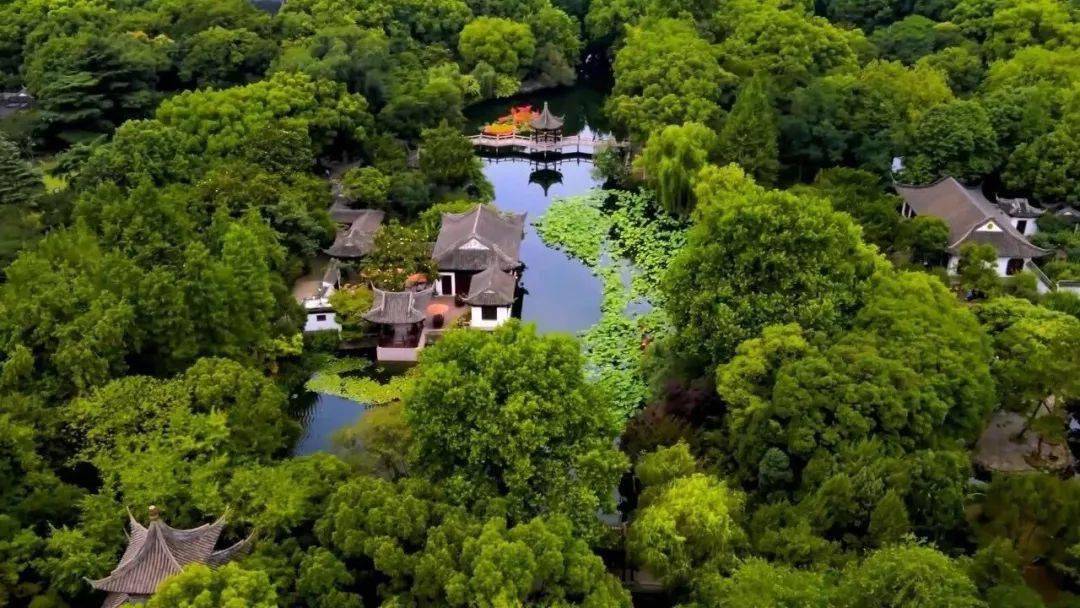 江南四大古典園林之一的古猗園,建於清順治年間的天恩橋,千年古剎雲翔