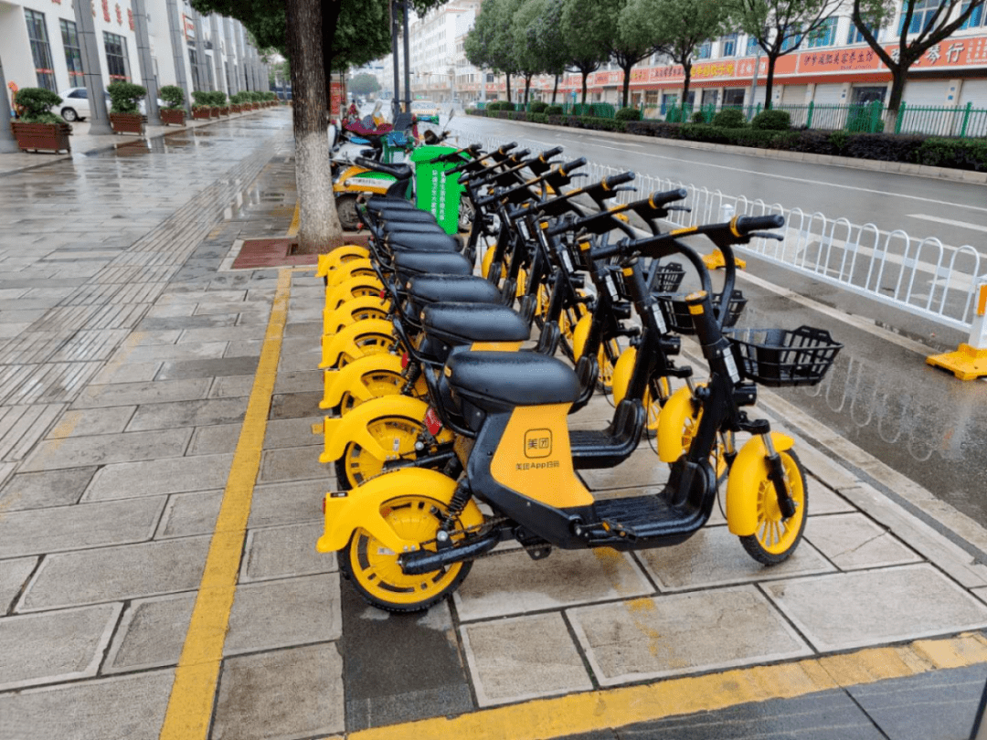 美团单车不知因"水土不服"还是什么原因,出现没几日便消失了,目前只有