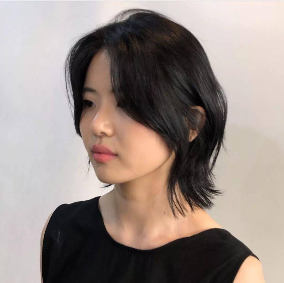 东经109°16′～114°49′,东西长458公里,南北宽442公里,总面积54