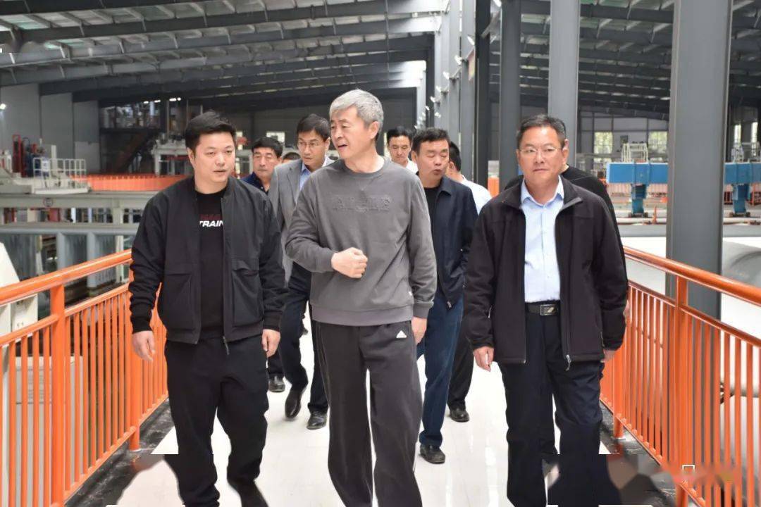 10月8日,区委副书记,区长王骁到漕河镇,小孟镇调研产业发展,项目