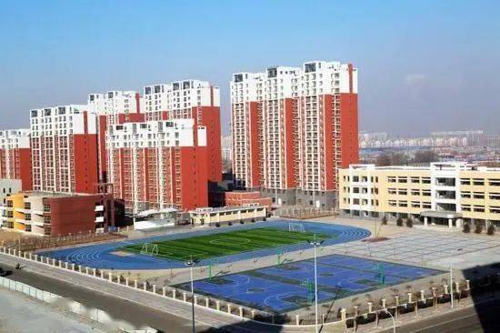 【"十三五"成就巡礼·坐着高铁看中国】走进东河区北梁_包头