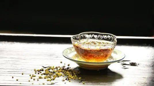 寒露习茶丨露凝而白知寒添衣